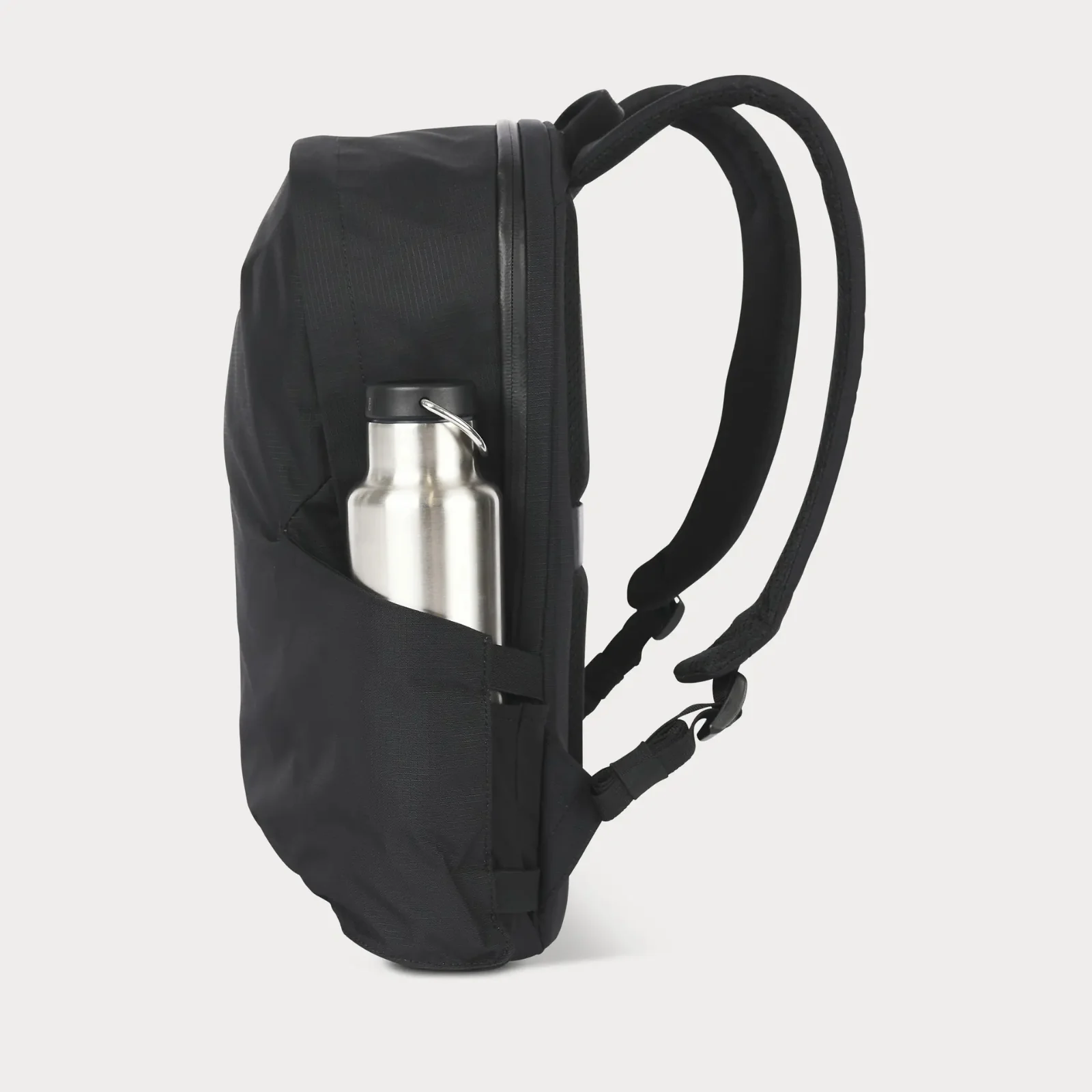 Moment Everything Backpack 17L Daypack Black Work Travel Tech Organiser Bag - Image 3
