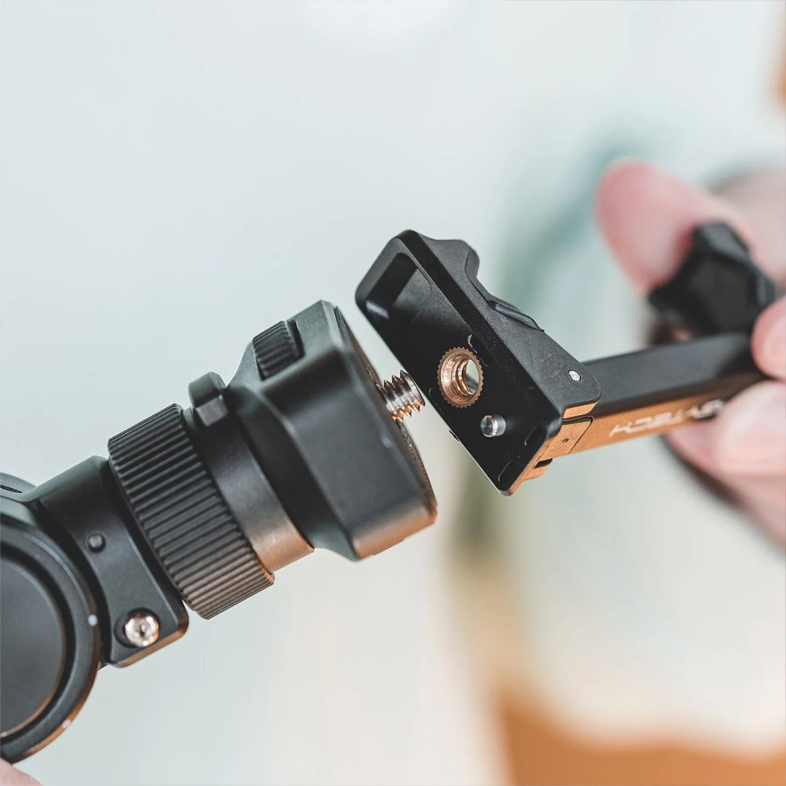 PGYTECH Mini Phone Holder Arca Swiss Mount, Cold Shoe Mount, 1/4 Inch Screw Hole - Image 3