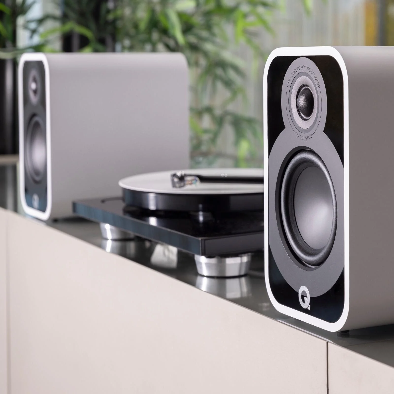 Q Acoustics 5010 Bookshelf Speakers Stand Mount 5000 Series Satin White QA5014 - Image 6